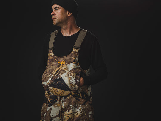 The Chaos Fleece Bib is the ideal piece to have on your next hunt, providing ultimate windproof and warmth, keeping you dry on those cold and snowy days.PROTECTION Quick-drying | Windproof | Waterproof MATERIAL Exterior: 100% Brushed Polyester Fleece Mid-layer: 3L Lamination Interior: High-pile fleece FIT Midweight | Multi-season CONDITIONS Mild | Dry | Cold | Wet | Wind PATTERN Veil® Camo - Rush | Veil® Camo - Shred | Veil® Camo - Grind